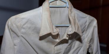 ¿Cómo evitar que la ropa huela a humedad mientras está guardada?